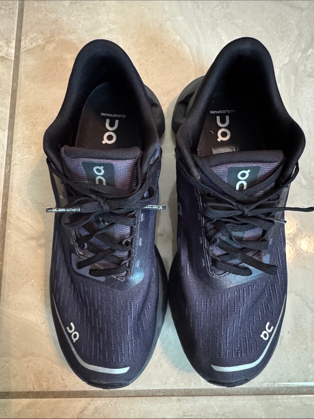 Women size 9 On Cloudspark
